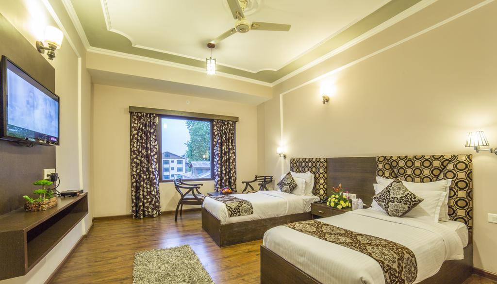 Palette - Solar Residency Hotel Srinagar  Ngoại thất bức ảnh